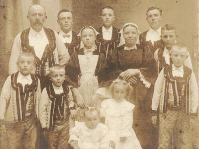 1913-environ-famille-camlann